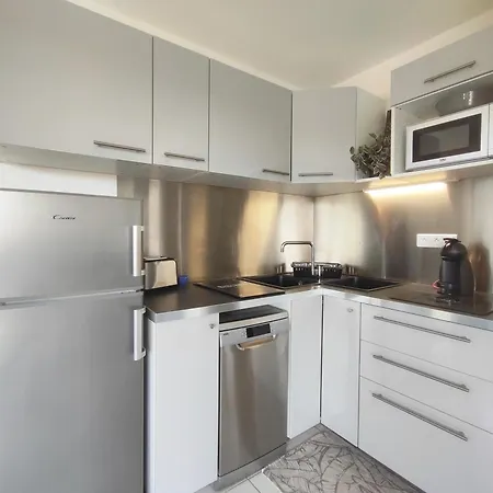 213, Natura Beach, Village Naturiste * Agde
